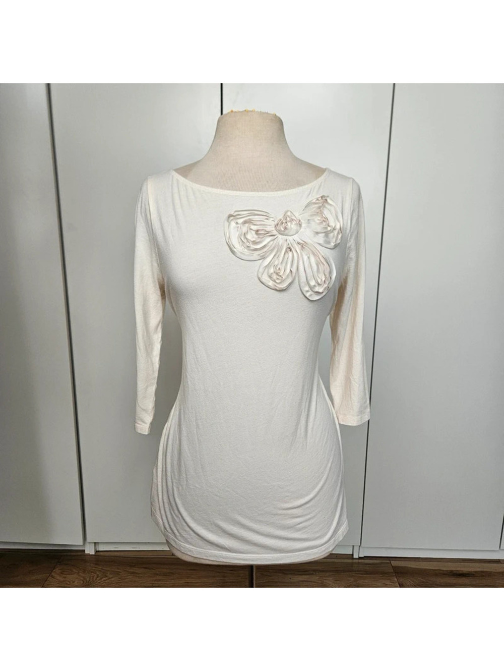 100% cotton coquette bow 3/4 sleeve white top, loft large